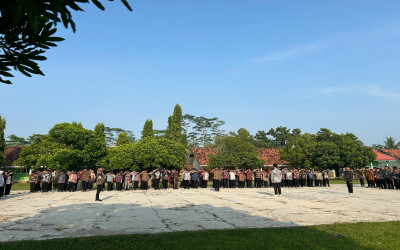 Memperingati Hari Pendidikan Nasional 02 Mei 2025 - SMPN 5 TUBABA